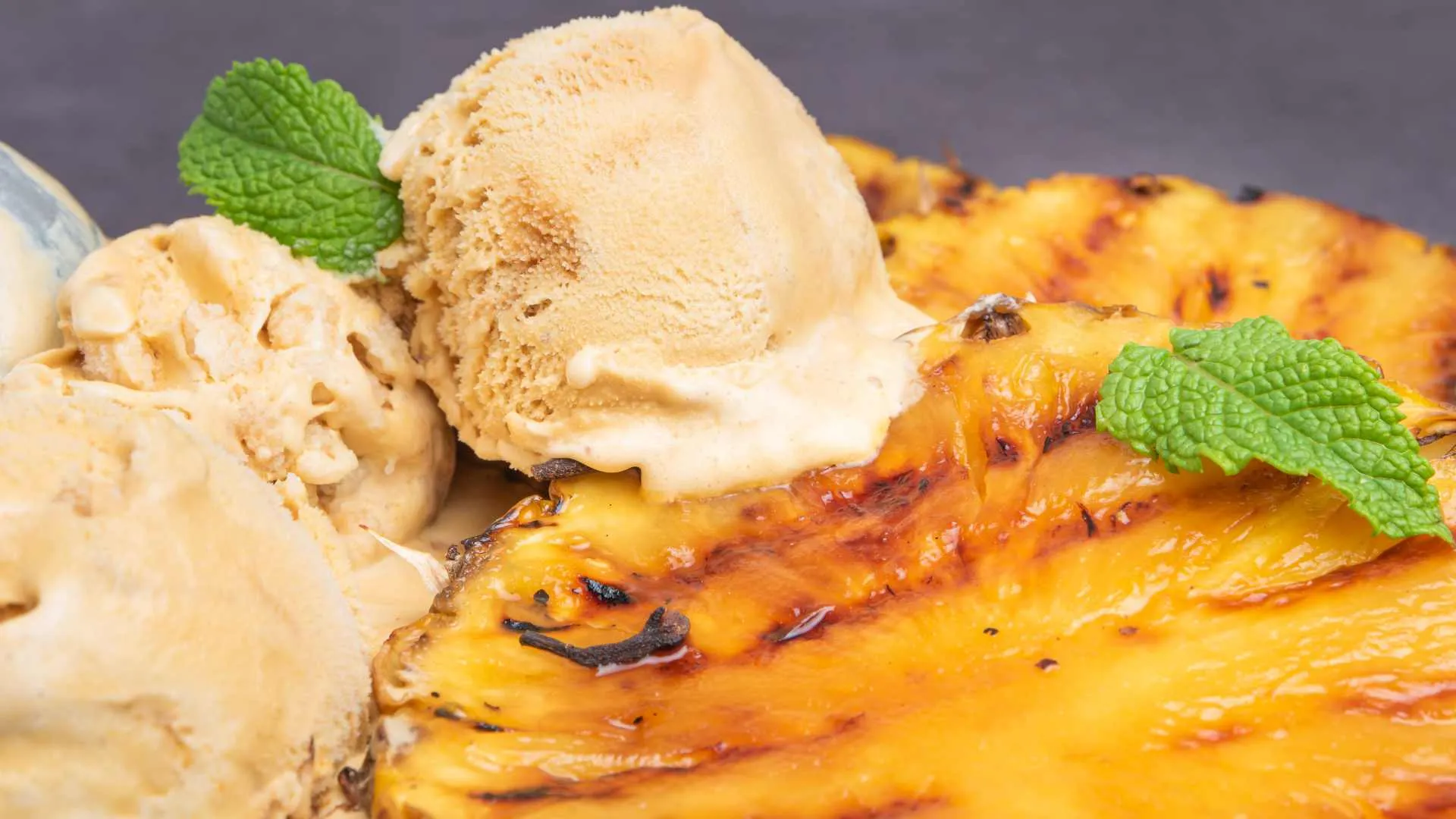 ANANAS GRILLÉ